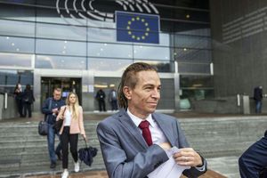 Popularita Pirátů klesá. Proč k tomu došlo a co s tím budou dělat?, Andrea Procházková, Erik Tabery