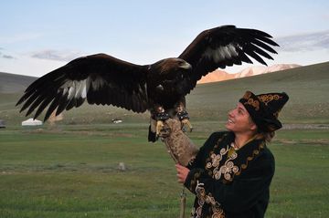 Ála Machálková: „Chci v průběhu stopařské cesty ukázat, že Afrika je hodně jiná, než si většina lidí myslí.” audiobook, Matouš Vinš
