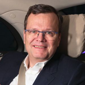 Biznes Klasa. Odcinek 62.  Ewald Raben - Jak Holender zbudował miliardowy biznes w Polsce?, Łukasz Kijek