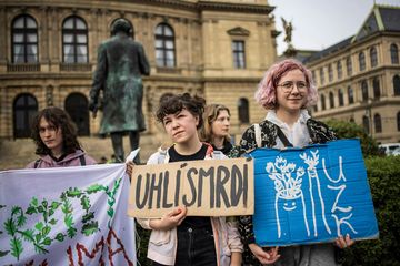 Trumpovo odstoupení od Pařížské dohody bolí. Jak se vypořádat s klimatickou úzkostí audiobook, Andrea Procházková, Erik Tabery