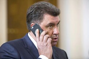 Jel Nejedlý do Moskvy jednat o dostavbě Dukovan? Poslechněte si speciální epizodu, Andrea Procházková, Erik Tabery