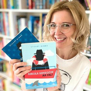 ”Szkoła szpiegów na fali”. Od tej serii nie oderwiesz miłośników przygód, Anna Jankowska