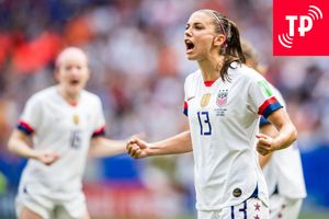 Futbol kobiet: gra o równe prawa, Michał Kuźmiński, Michał Okoński, Monika Ochędowska