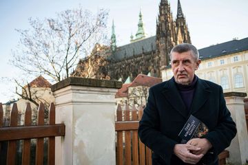 Nečekané duchovní okénko, Pavel v defenzivě, první duel. Co zatím přinesly kampaně před 2. kolem? audiobook, Andrea Procházková, Erik Tabery