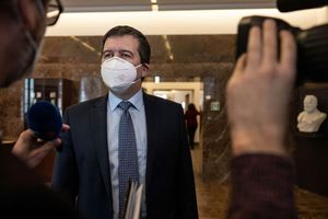 Lži Jana Hamáčka. Proč musí vicepremiér musí odejít?, Andrea Procházková, Erik Tabery