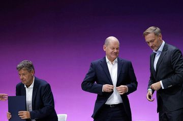 Střídání vlád v Německu: Ukrajina má pomoc jistou, dokud se k moci nedostanou radikálové audiobook, Andrea Procházková, Erik Tabery