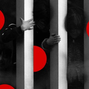 Stoję przy białoruskim płocie, pomożesz mi? Dzień Dziecka na granicy, OKO.press