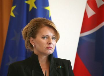 Prezidentka Čaputová ukázala stopku. Premiéra „z boží vůle“ vystřídá v čele slovenské vlády centrální bankéř audiobook, Andrea Procházková, Erik Tabery