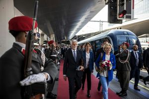 Úklid nejen na Hradě. S novým prezidentem se společnosti ulevilo, Andrea Procházková, Erik Tabery