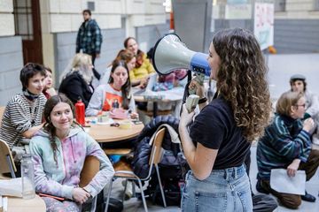 Už se nemusíme je hrabat v minulosti. Je třeba kritizovat současný ekonomický systém audiobook, Andrea Procházková, Erik Tabery