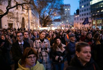 Tabery a Šimečka: Útoků na novináře zase přibývá. Slovensko 5 let od vraždy Jána Kuciaka opisuje kruh. Fico znovu zastrašuje média a má šanci vládnout audiobook, Andrea Procházková, Erik Tabery
