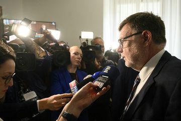 Kritika návrhu státního rozpočtu sílí, vláda ho přesto schválí audiobook, Andrea Procházková, Erik Tabery