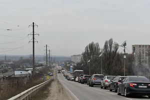 Reportáž: Po silnici M12 do bezpečí, Andrea Procházková, Erik Tabery