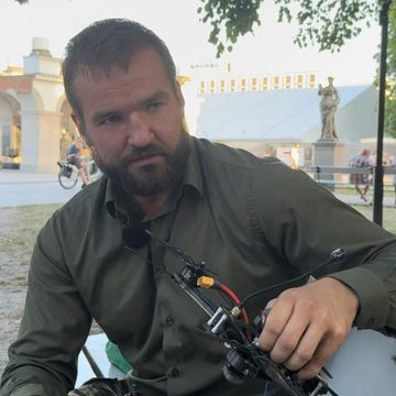 Prawdziwe oblicze wojny. Drony, ideologa i strategia. Polak, który wraca na front walki z Rosją audiobook, Historia jakiej nie znacie