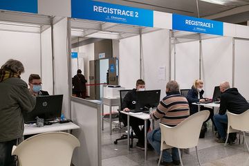 Letní vlna koronaviru zaskočila Česko. Potřebujeme od vlády jasný plán audiobook, Andrea Procházková, Erik Tabery