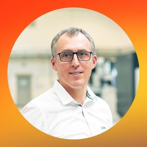 Radim Roček: Co když elektromobilita není jen o penězích? (Phoenix Contact), BECAMP MEDIA