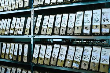 Spory v ÚSTR neskončily. Oddělení historického vzdělávání povede bývalý děkan Policejní akademie audiobook, Andrea Procházková, Erik Tabery