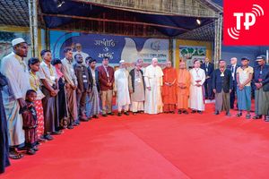 Bóg chce wielości religii?, Michał Kuźmiński, Piotr Sikora, Zuzanna Radzik