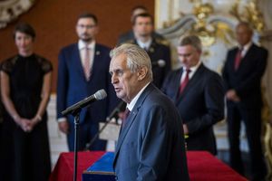 Dva scénáře povolebního Česka a jeden prezident, Andrea Procházková, Erik Tabery