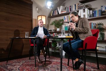 Kalhousová: Osvobození rukojmích není pro vládu Izraele priorita. Dění na severu Gazy mě děsí audiobook, Andrea Procházková, Erik Tabery