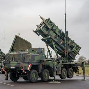 Trumpovi došla s Putinem trpělivost. Ukrajině dodá zbraně, na rozdíl od Bidena ovšem platit mají Evropané, Andrea Procházková, Erik Tabery