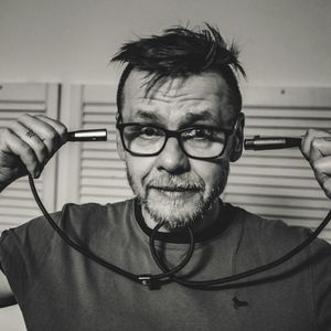 s0e27: Mój sposób by nie czuć się jak żebrak - BARDZO SPECJALNY ODCINEK, Artur Rawicz