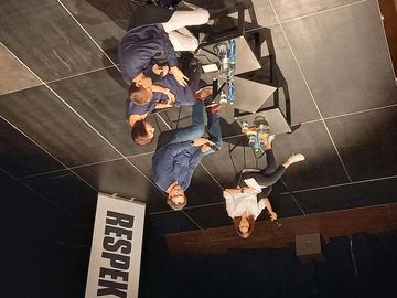 Podcast z Brna: K rozdělení společnosti přispívá i neochota bavit se o palčivých tématech audiobook, Andrea Procházková, Erik Tabery