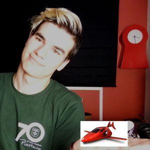 Papież Frańciszek, węgiel i latający samochód | Wieści różnej treści, Jakub Bujanowski, Kacper Skarbek, Krzysztof Majchrzak