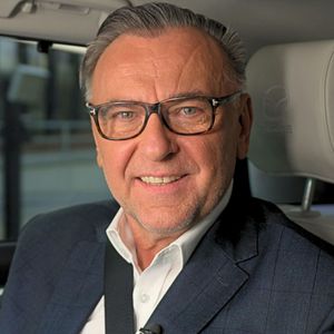 Biznes Klasa. Odcinek 68.  Wojciech Ćmikiewicz - Polacy wydają fortunę na Thermomixy. To on stoi za tym biznesem, Łukasz Kijek