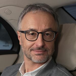 Biznes klasa. Odcinek 13.  Wojciech Janicki: Czekają nas głodowe emerytury. To problem ekonomiczny, nie demograficzny, Łukasz Kijek