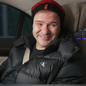 Biznes klasa. Odcinek 10. Tomasz Karolak - Za rolę w "rodzinka.pl" kupiłem sobie mieszkanie, Łukasz Kijek