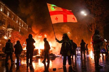 EU může pomoct Gruzii sankcemi. Nejspíš by je však zablokoval Orbán audiobook, Andrea Procházková, Erik Tabery