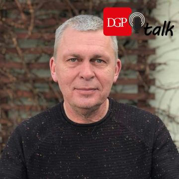 Adam Nowak: Pod pokrywką zamkniętego życia zaczyna kipieć audiobook, Dziennik Gazeta Prawna