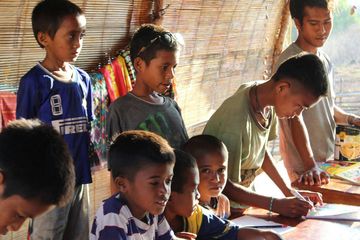 Petr Hindrich: V Indonési skončí v oceánu 6 tun plastu každou minutu. Inspirujme a vzdělávejme děti žít udržitelně audiobook, Matouš Vinš