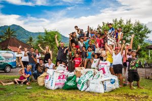 Honza Bareš, Trash Hero: „Nadáváním na špinavou pláž toho moc nezměníš, tak jsme ji uklidili. A znovu. A znovu.”, Matouš Vinš