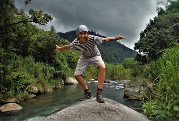 Mon Borková: „Když už se jednou rozhodneš objet svět, musíš tomu přizpůsobit všechno” audiobook, Matouš Vinš