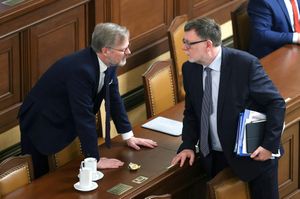 Zatím můžeme léčit fiskální politiku dobrovolně a vlastním tempem, Andrea Procházková, Erik Tabery