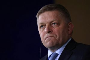 Tódová: Ficovy verbální výhružky se stupňují. Čekám, kdy se to přemění v nějaký čin, Andrea Procházková, Erik Tabery