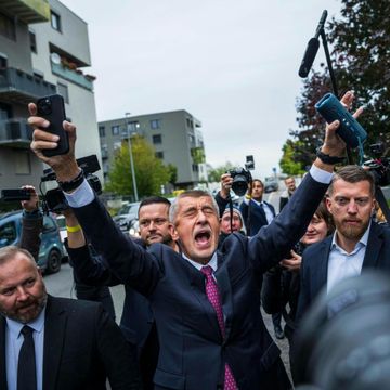 Jak jsme se ocitli v Babišově snu. Prožijte znovu volební týden s redakcí Respektu (2/3) audiobook, Andrea Procházková, Erik Tabery