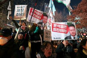 Jihokorejský prezident otestoval své autoritářské sklony, ale neuspěl. Bude čelit impeachmentu?, Andrea Procházková, Erik Tabery