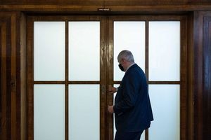 Životní pád Romana Prymuly. Kdo povede boj s koronavirem?, Andrea Procházková, Erik Tabery