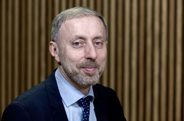 Všechno šlo hladce, dokud se lidovci nevobořili audiobook, Andrea Procházková, Erik Tabery