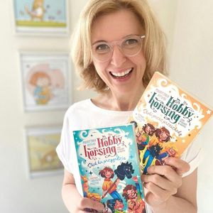 Hobby horsing, czyli przyjaźń w galopie. Recenzja książki dla dzieci 6–9 lat o przyjaźni i pasji, Anna Jankowska