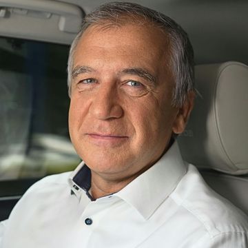 Biznes Klasa. Odcinek 82.  Rafał Bugyi - Polak buduje elektronikę dla gigantów i ostrzega: „Europa to technologiczny skansen" audiobook, Łukasz Kijek